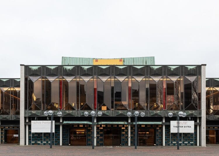 Das Theater in Krefeld von aussen