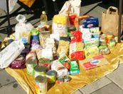 Bei der Aktion Aktion "Umgekehrter Adventskalender" werden lebensmittel für die Tafel Bad Kreuznach gesammelt.