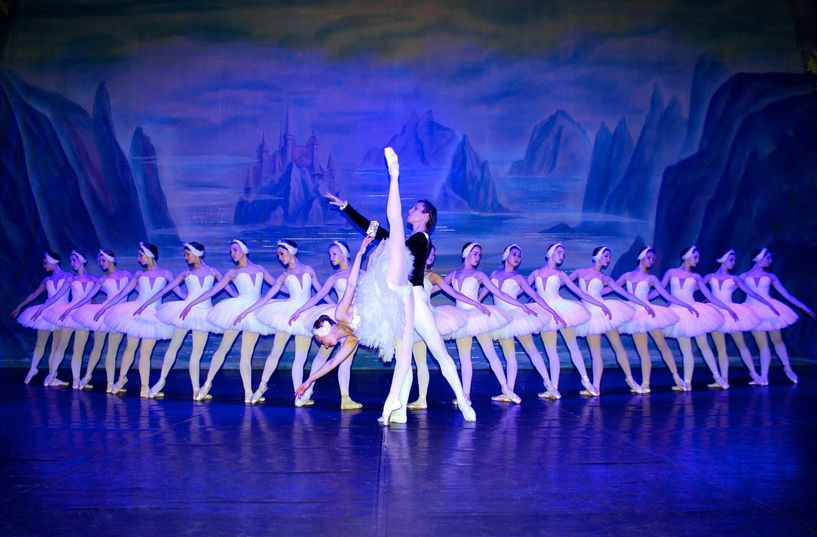 In Alsdorf und Euskirchen wird das Tanzmärchen "Schwanensee" aufgeführt.