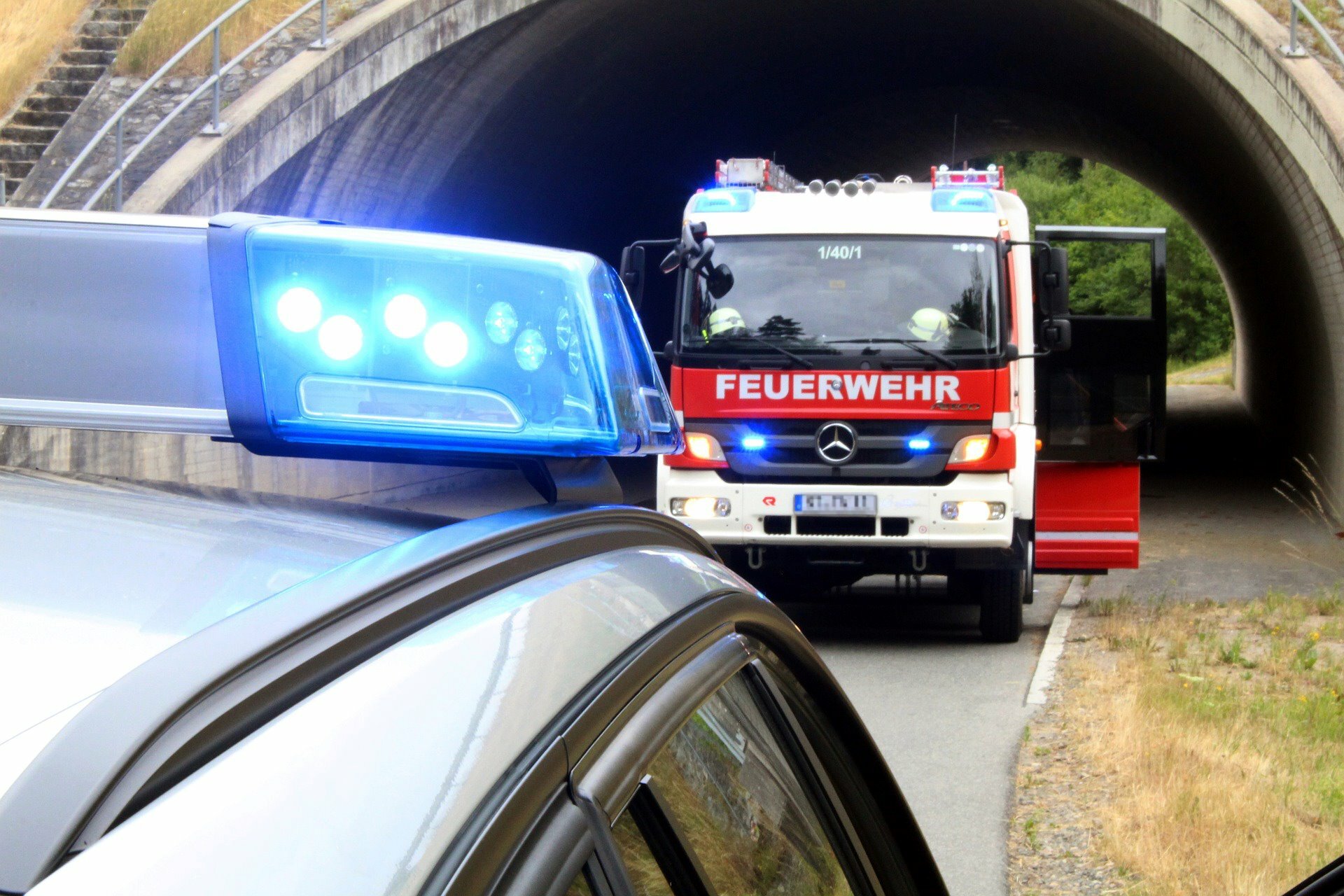 Die 21-jährige Autofahrerin kam glücklicherweise mit leichten Verletzungen davon.