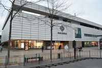 Erst im Sommer hatte die Galeria-Filiale in Euskirchen nach der Flutsanierung und gleichzeitiger Modernisierung als Galeria 2.0 wieder eröffnet. Jetzt hat der Mutterkonzern erneut Insolvenz angemeldet. Foto: Scholl